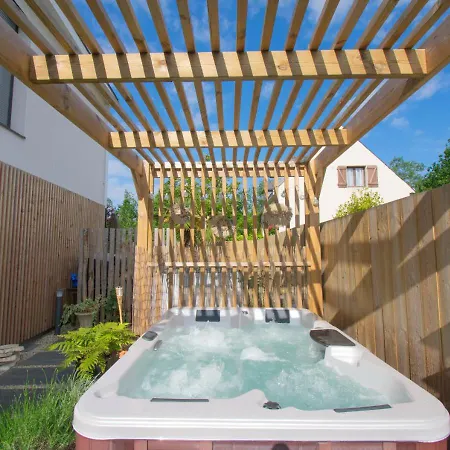 Maison 200m2 4ch Jacuzzi *